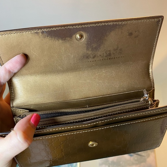 LAST CHANCE!🎉Gucci Metallic Long Patent Leather Wallet Gold Heart - Picture 7 of 8